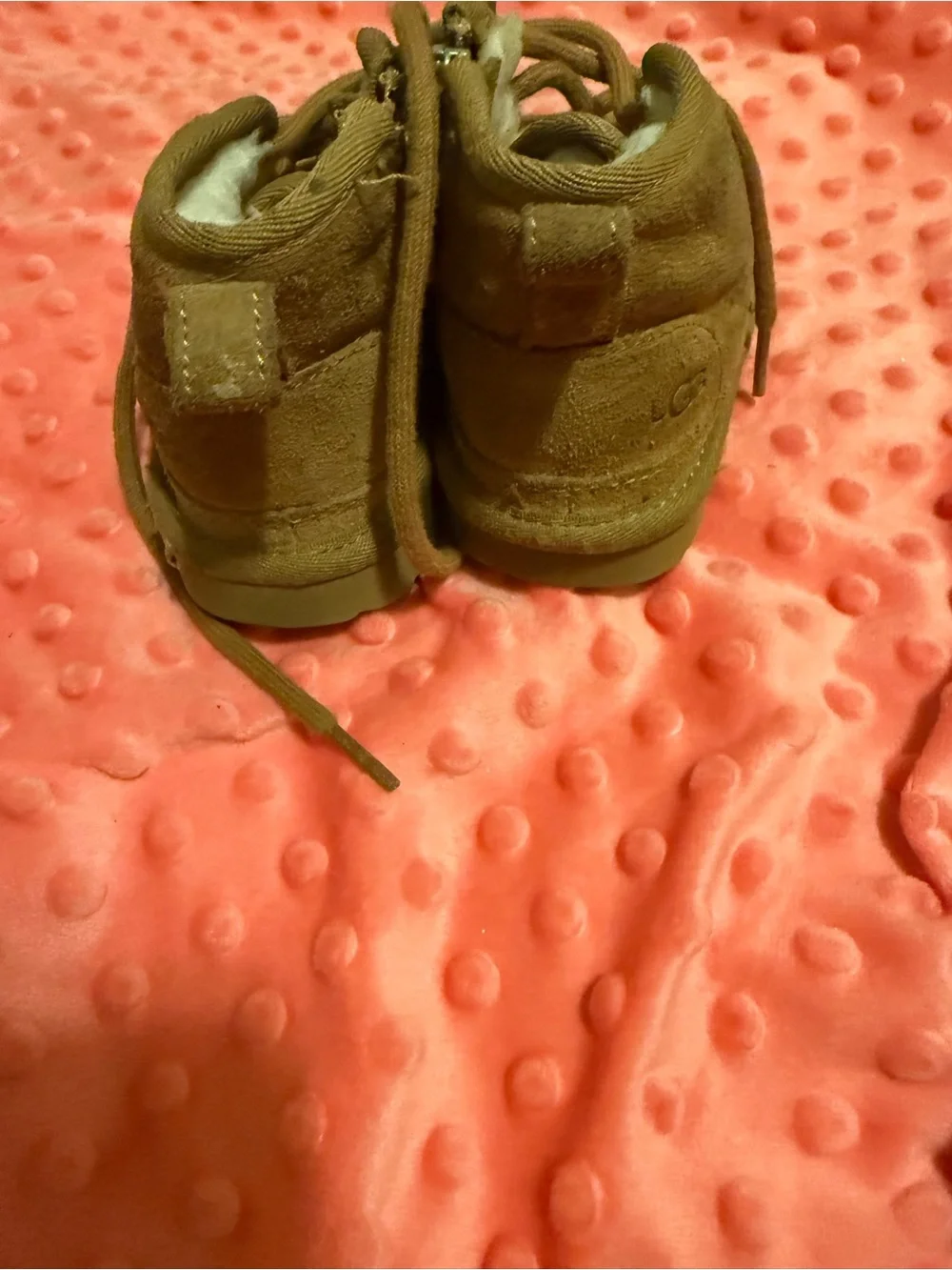 UGG Kids Chestnut Suede Lace-Up Boots Toddler Size 6!
